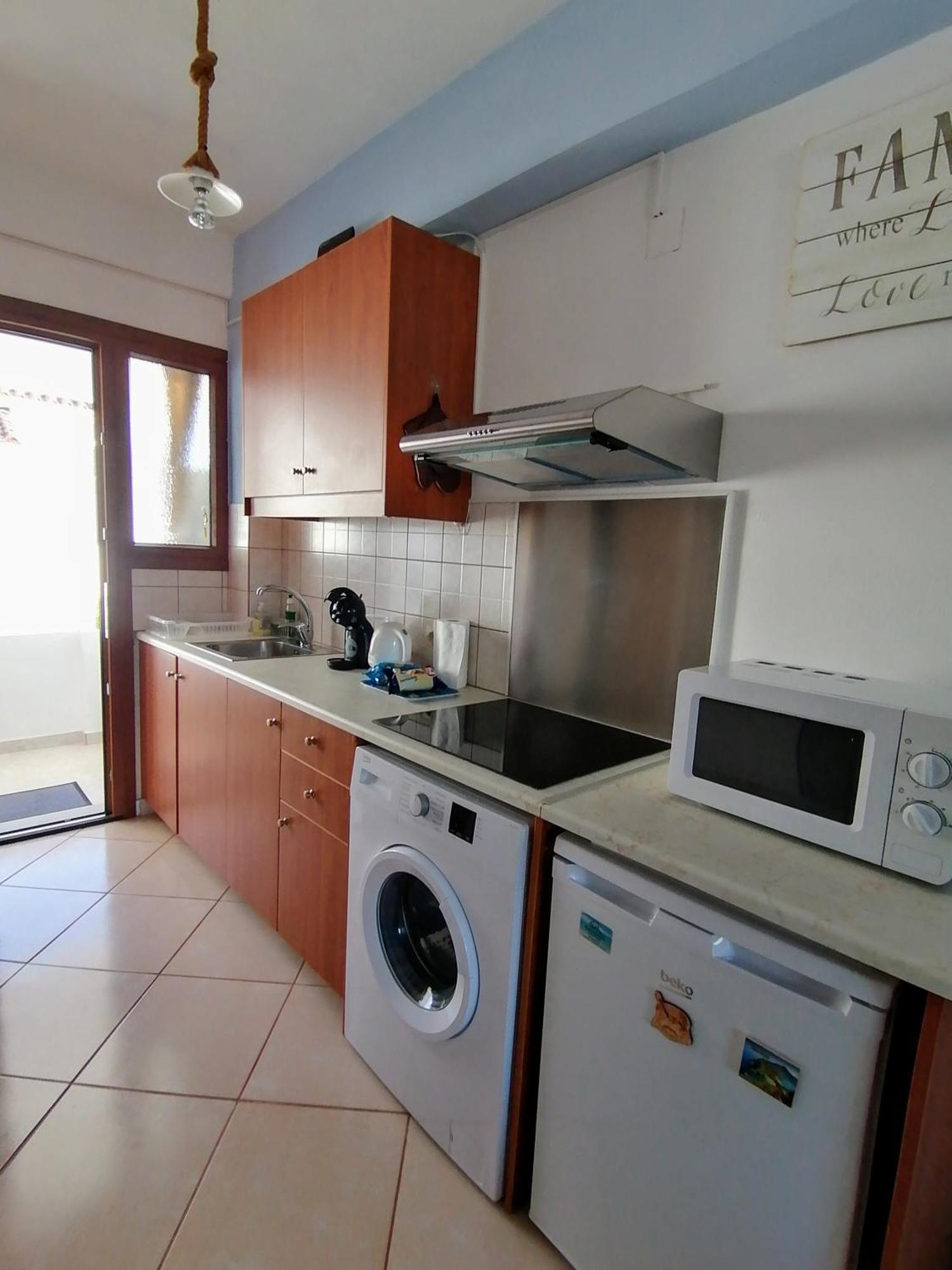 Agapi Studio Acharavi A 50M De La Mer, 400M Du Centre Ville Bagian luar foto